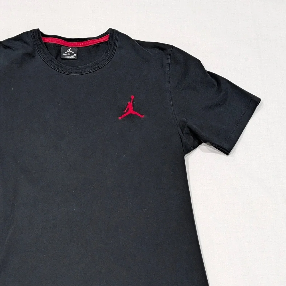 Jordan Mens Black Jumpman Logo Short Sleeve T-Shirt Drop Tail Hem Medium